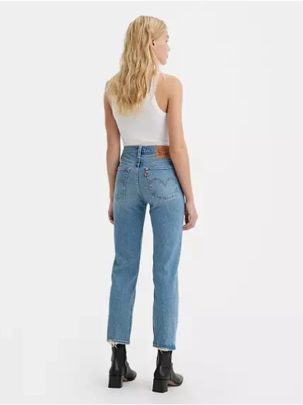 Levi's Women's Wedgie Straight Leg Jeans in Light Blue Denim